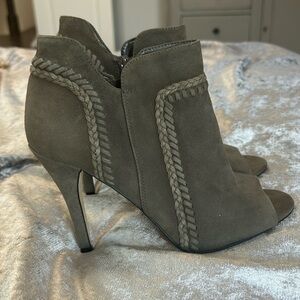 Vince Camuto Abesta Suede Heeled Booties NEW